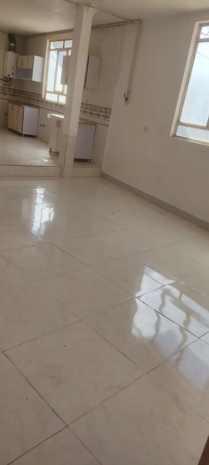طبقه بالا ۷۰متری پاپی خالدار سفلی