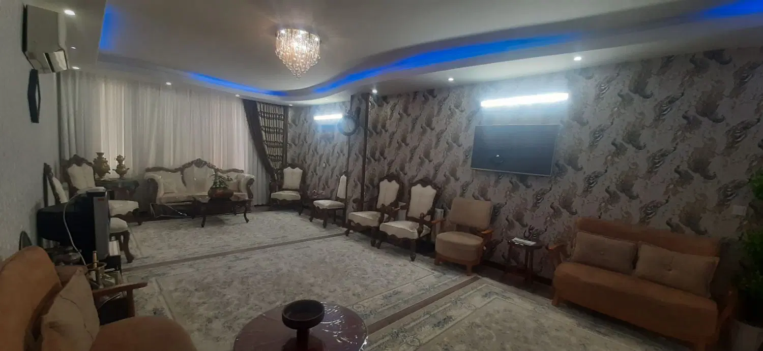 فروش آپارتمان ۱۰۵متر باغ فیض _ ۲ پارکینگه _شیک