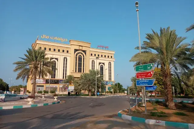 اجاره غرفه ۳۲ متری همکف بازار دیپلمات مال