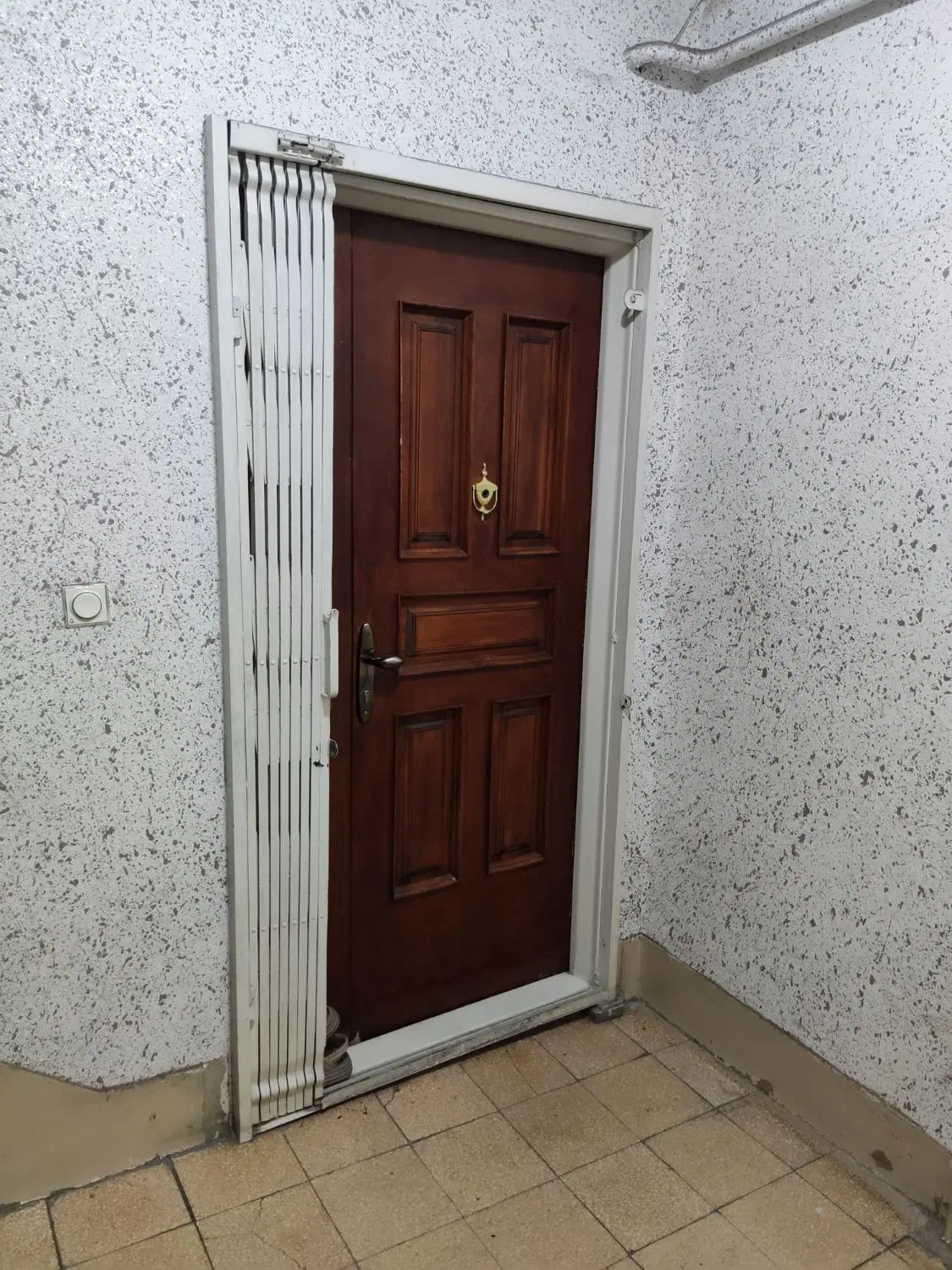 آپارتمان ۸۰ متری ۲ خواب