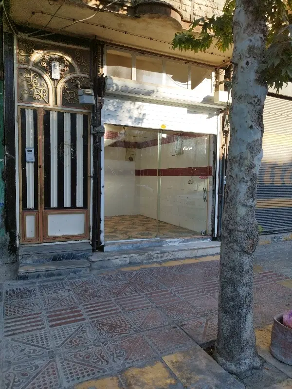 مغازه نبش میدان بسیج
