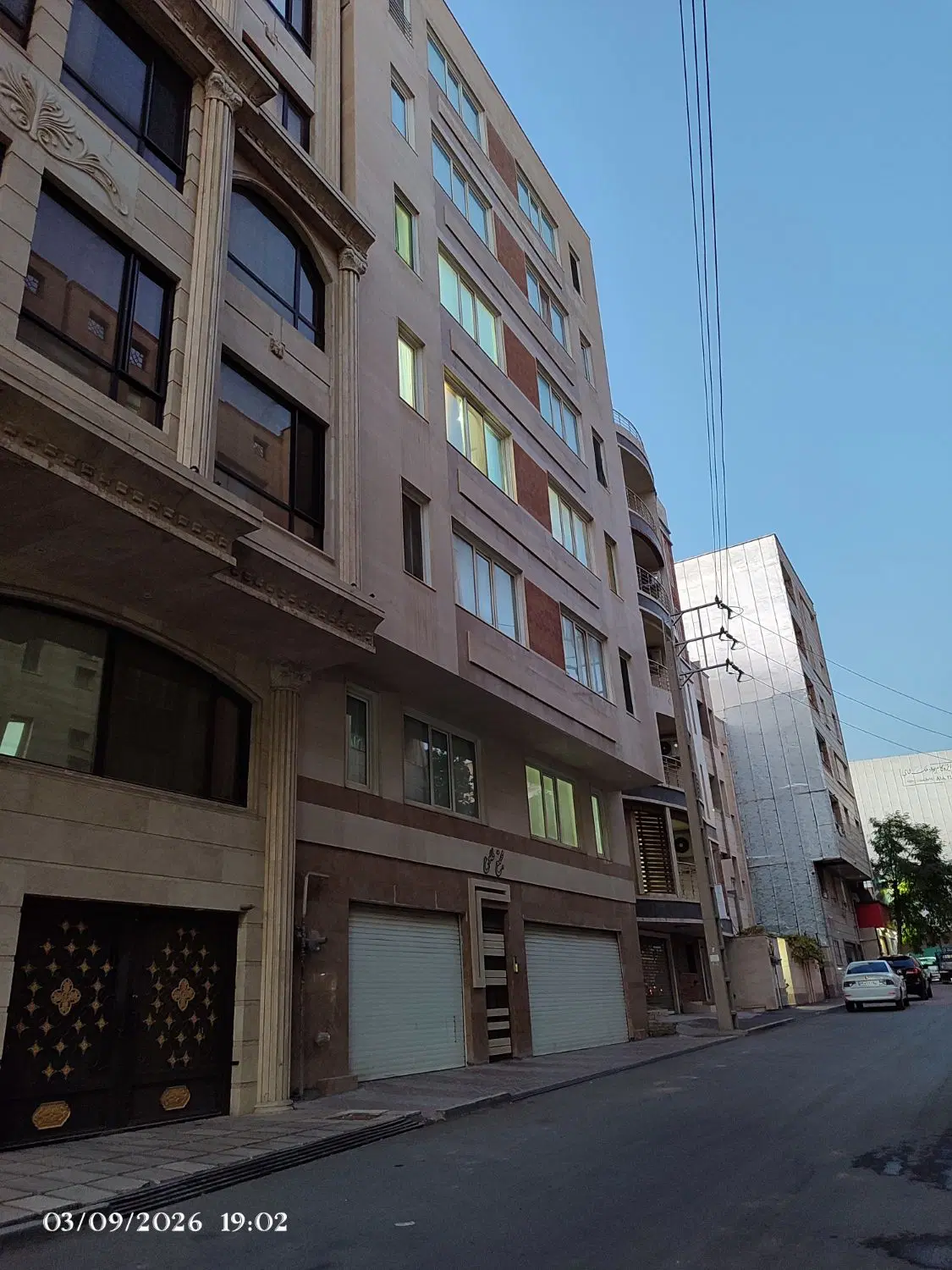 فروش یک واحد اپارتمان مسکونی