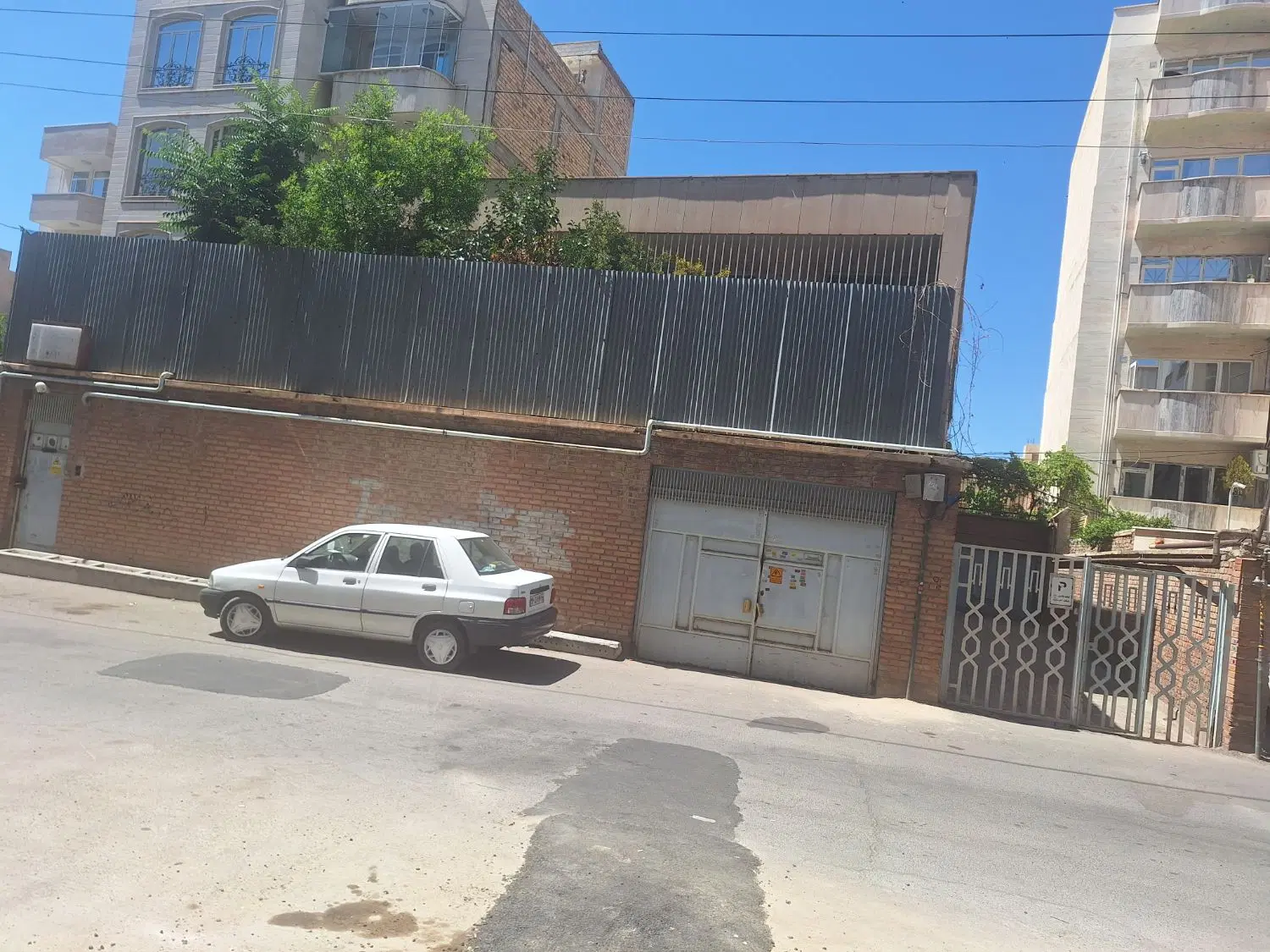 فروش حیاط