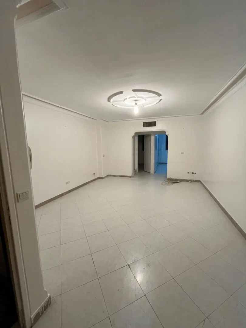 آپارتمان ۷۰ متر قصرالدشت (انباری و بالکن)