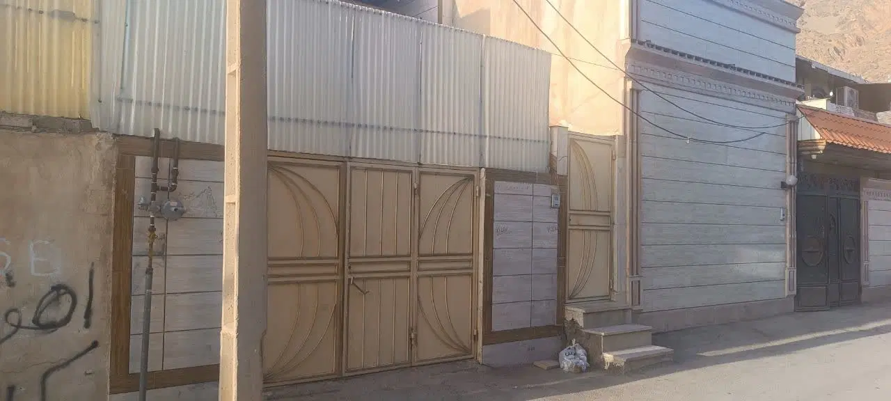 ساختمان دو طبقه