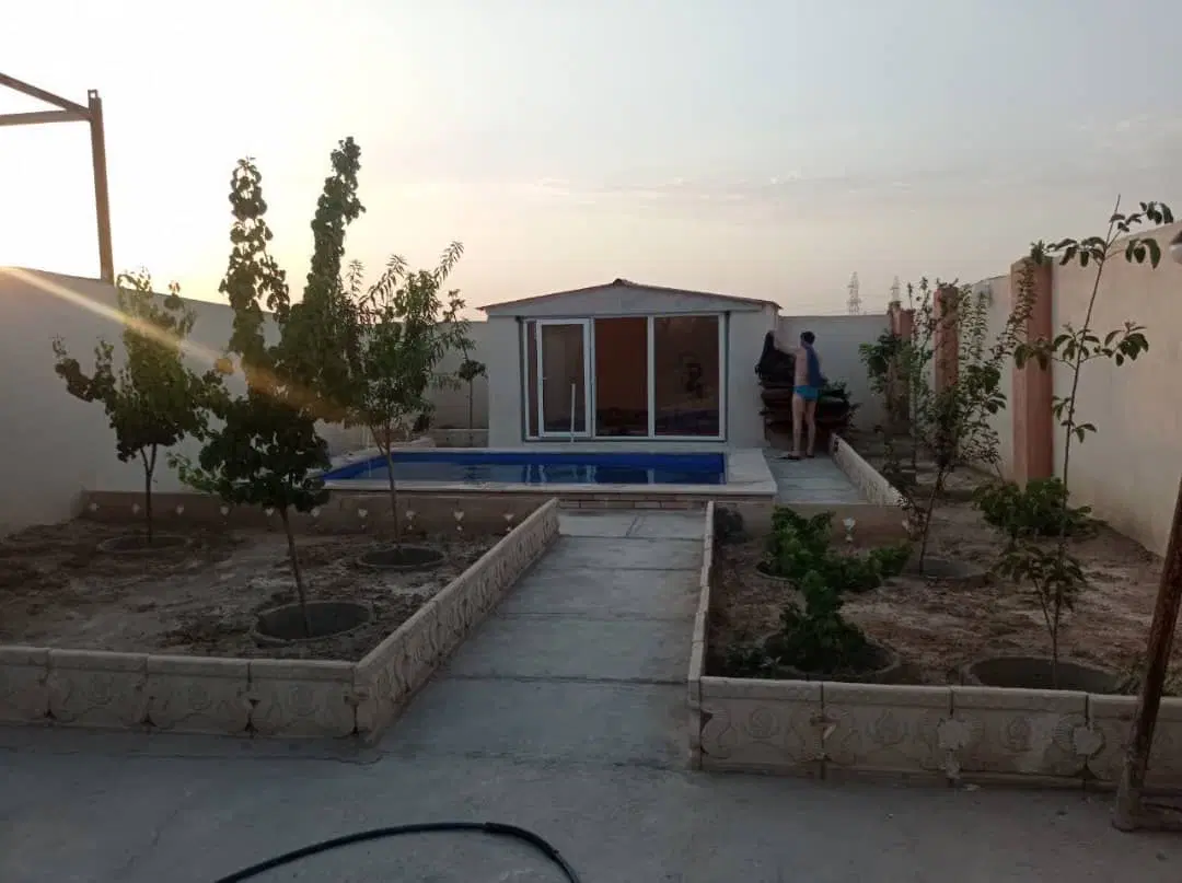 باغچه چهار دیواری