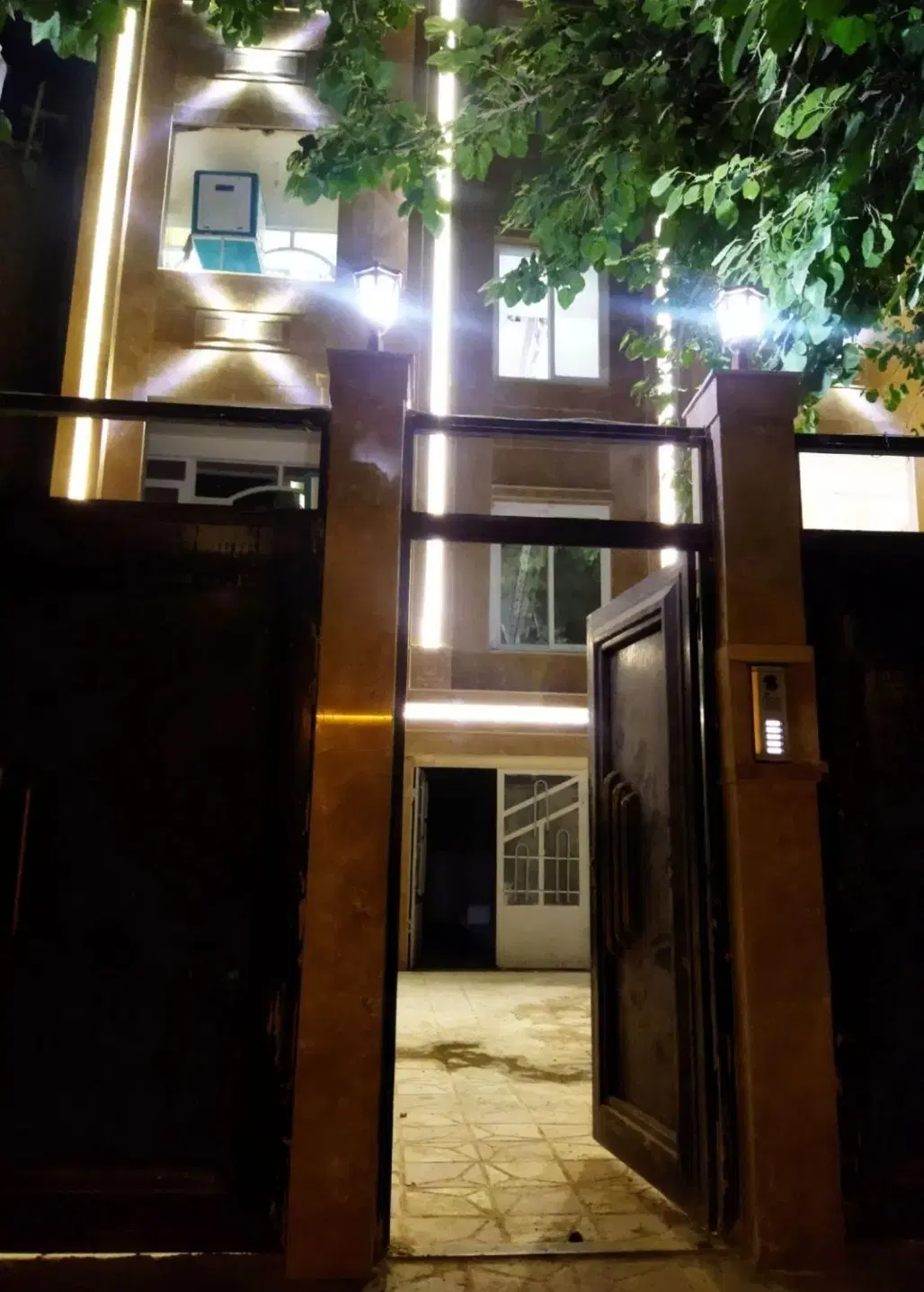 آپارتمان ۱۰۰ متر ۲خواب موقعیت خاکستری