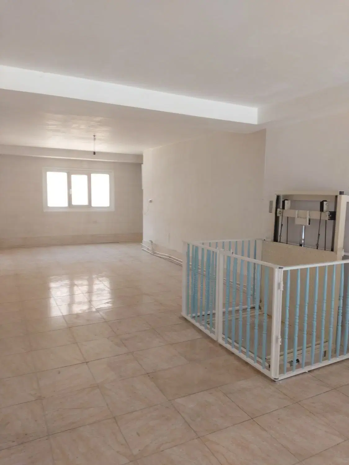مغازه ۱۷۶ مترسنددارتجاری بحر۲۰متری پاسارگادکمالشهر