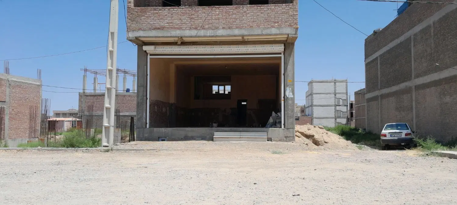 جاده مغازه به متراژ ۱۰۰متر بر خیابان ۶۰ متری