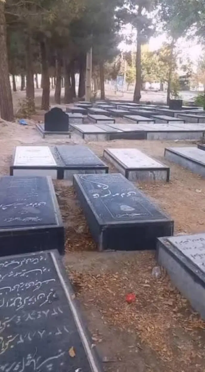 زمین آرامگاه سرتنگ علیا