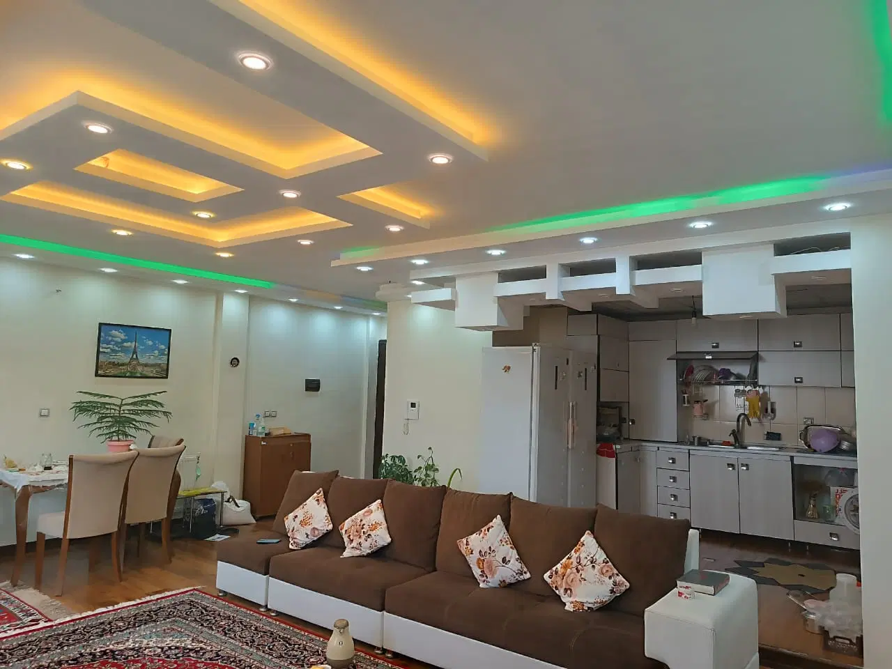 فروش ۲ خواب_ دامان گاز قدیم_ سالن بزرگ_ لوکس