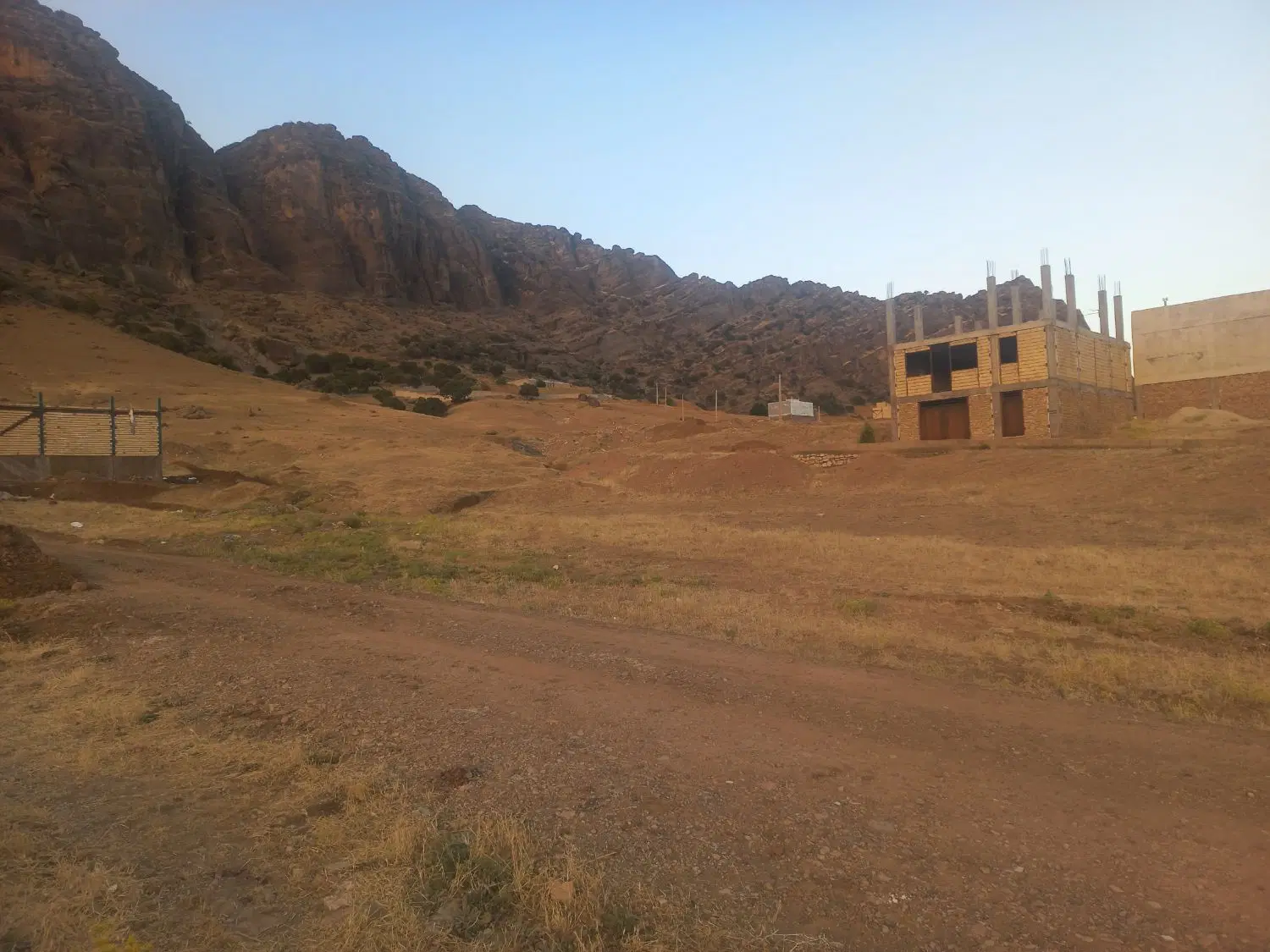 زمین مسکونی فاز ۳ بسیجیان
