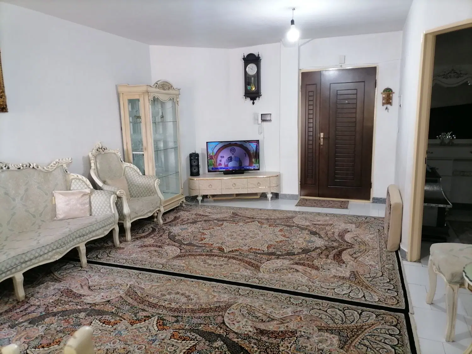 یک واحد آپارتمان75 متر سند تک