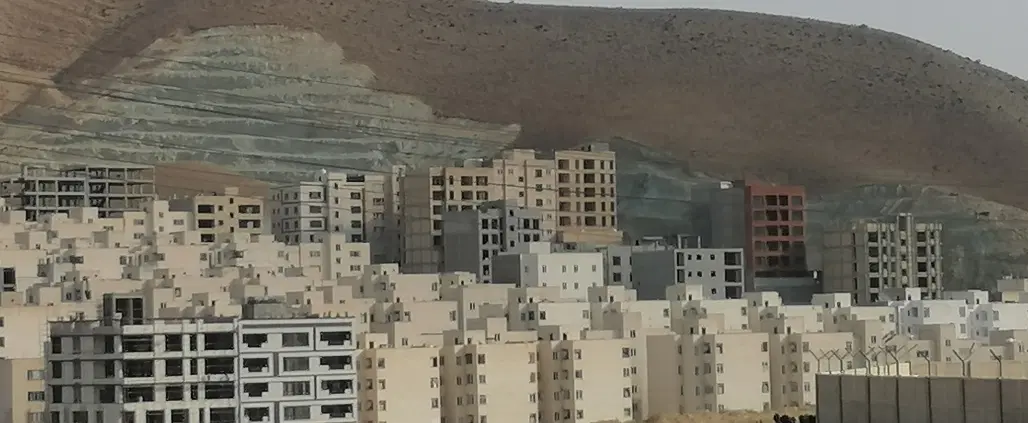 زمین مسکونی فاز ۸ ، جواز دار ، محله جولیان