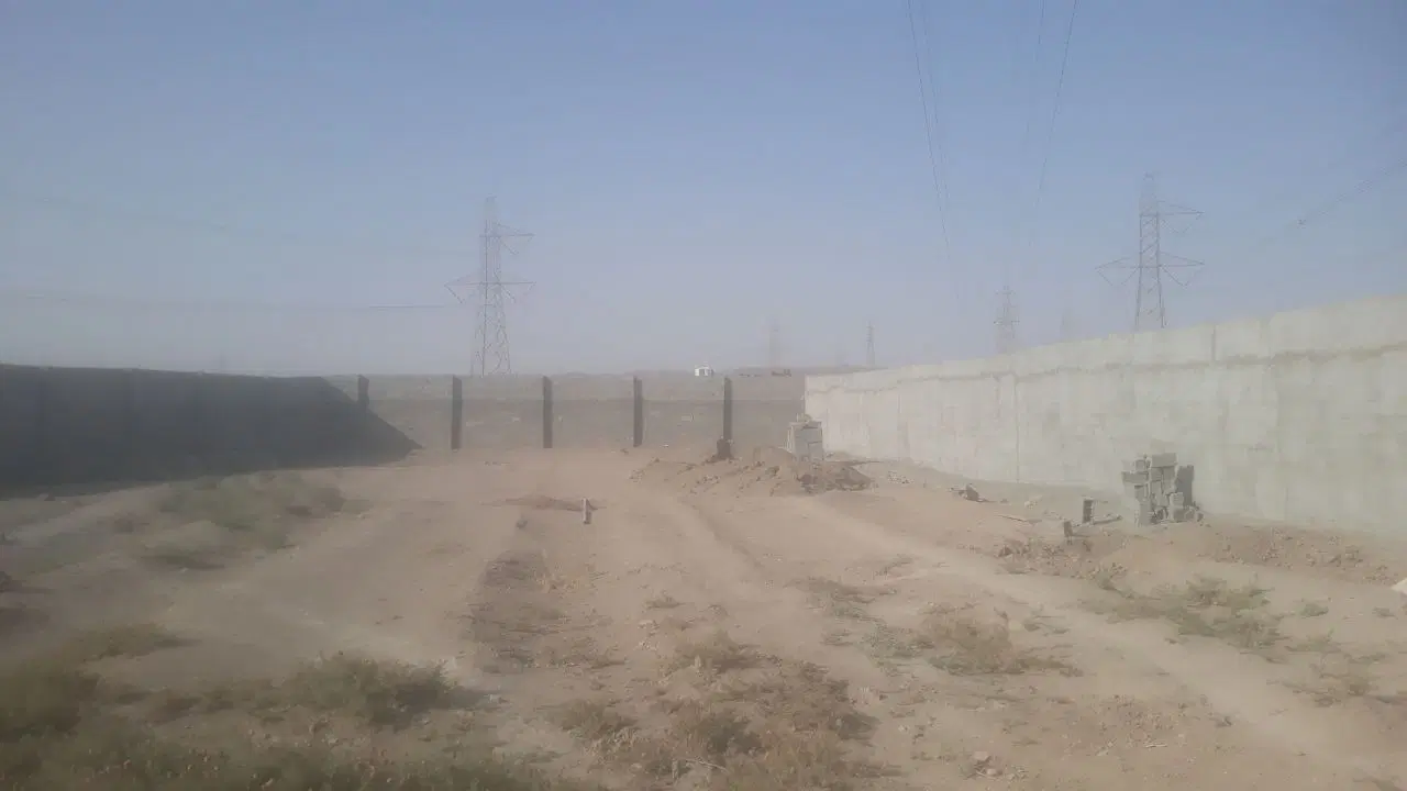 زمین ۳۰۰ متری چهاردیواری دوکله