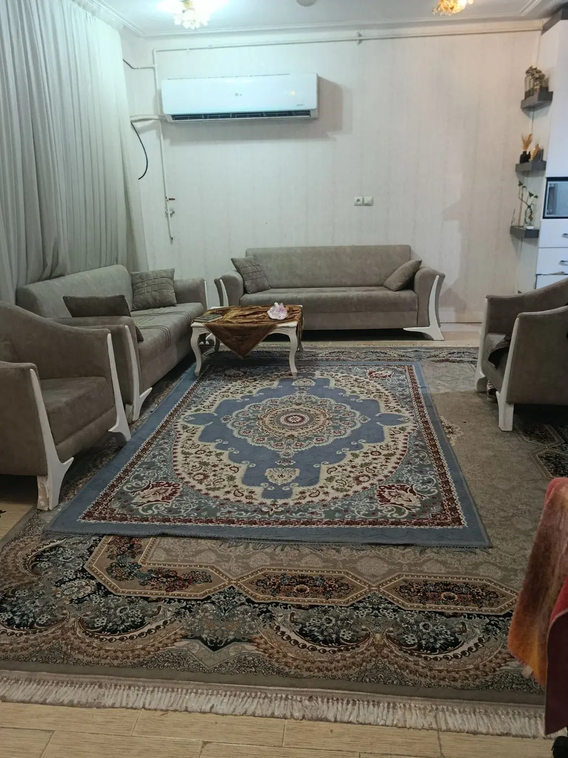 اپارتمان ۸۰متری بازسازی شده با پارکینگ سندی