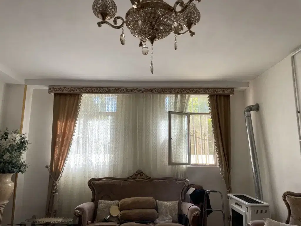واحد ۹۳ متر سندی خیابان امام حسن
