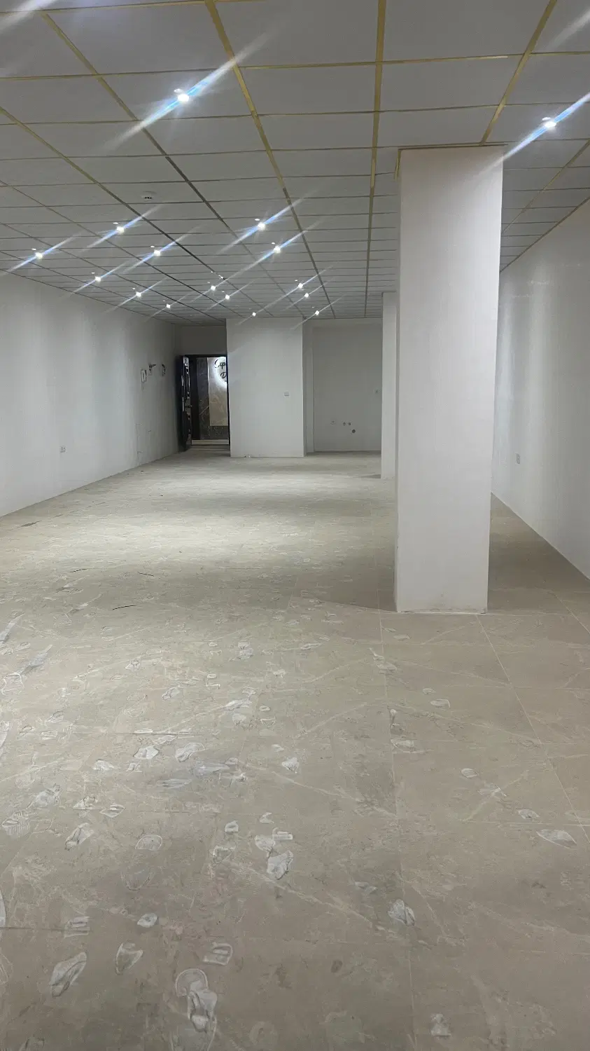 ملک اداری ۱۳۲متری کلیدنخورده