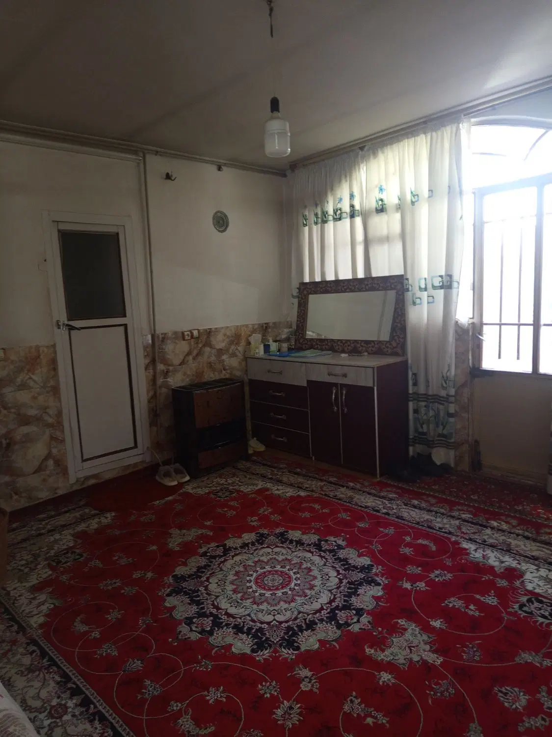 خانه 650متری بر خیابان