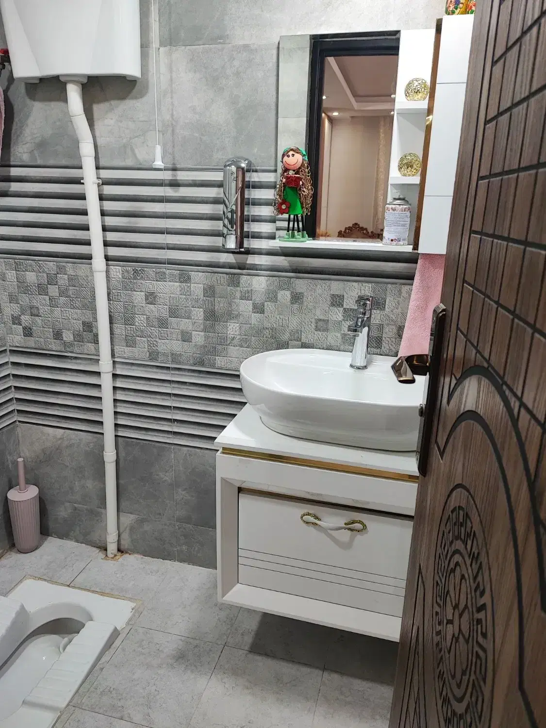 آپارتمان ‌۱۱۰‌ متری تاپ لوکیشن گلستان بسیار شیک