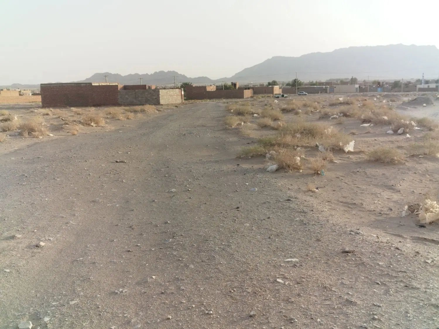 زمین فروشی