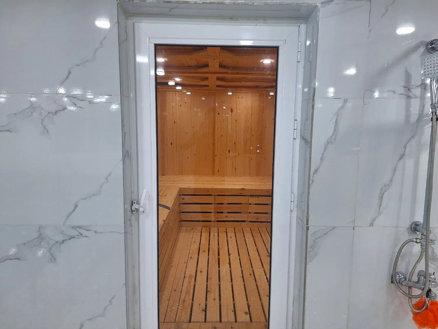 خونه باغ طزرجان