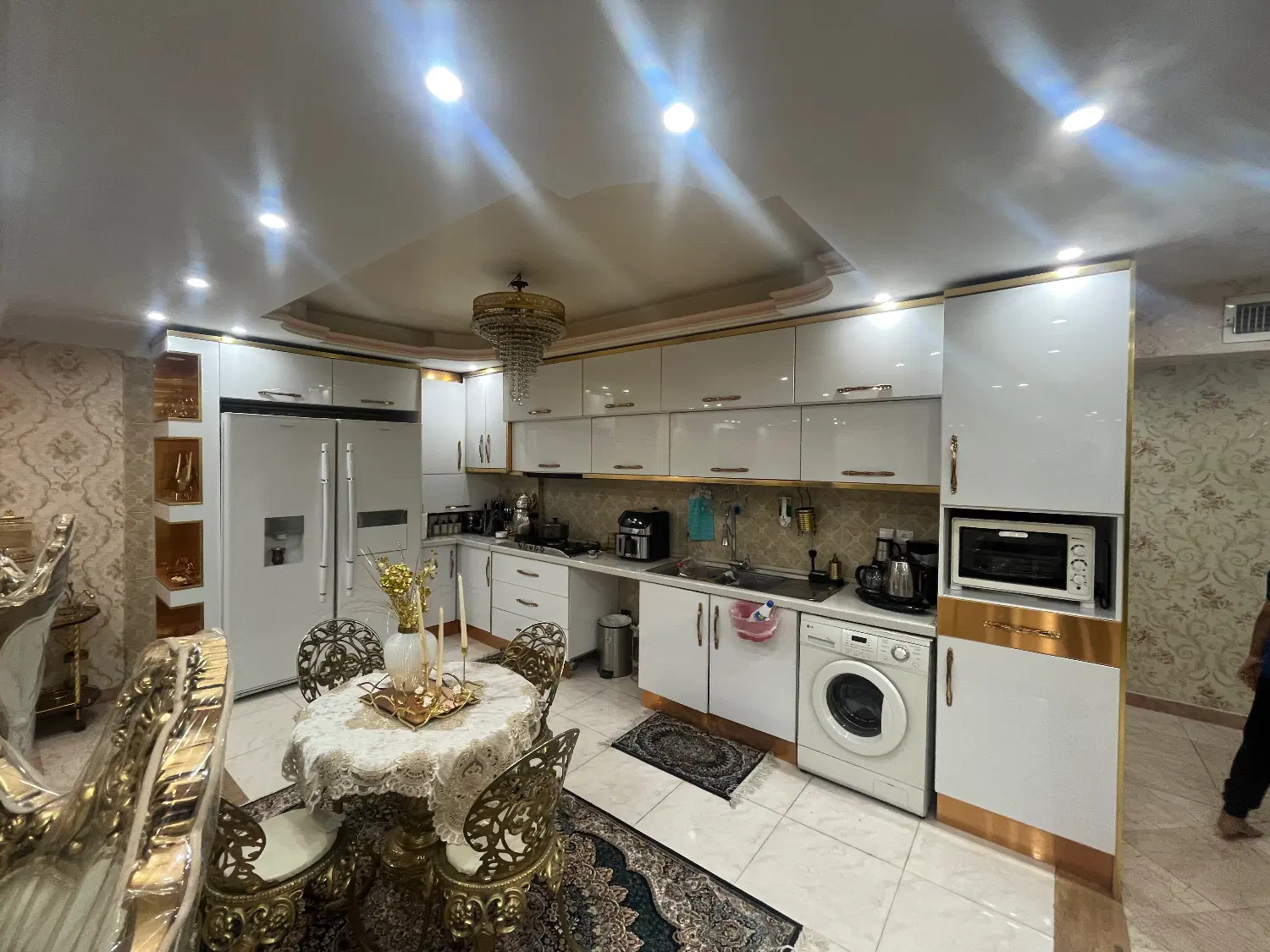 120متر دو خواب * تاپ لوکیشن * پشت شهرداری