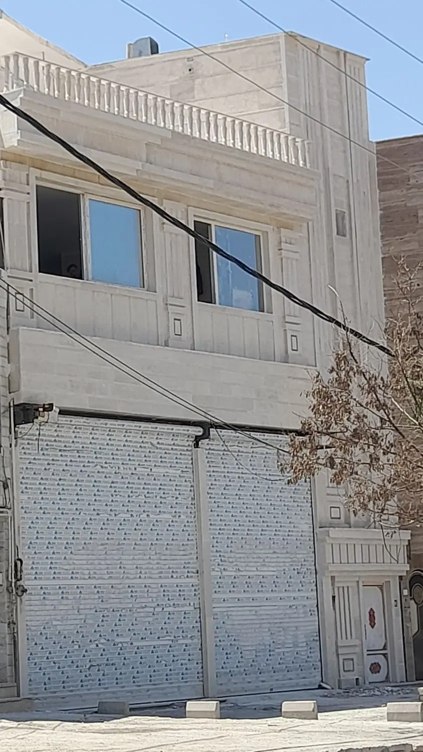 ملک ویلایی مسکونی ۱۲۰دو طبقه.