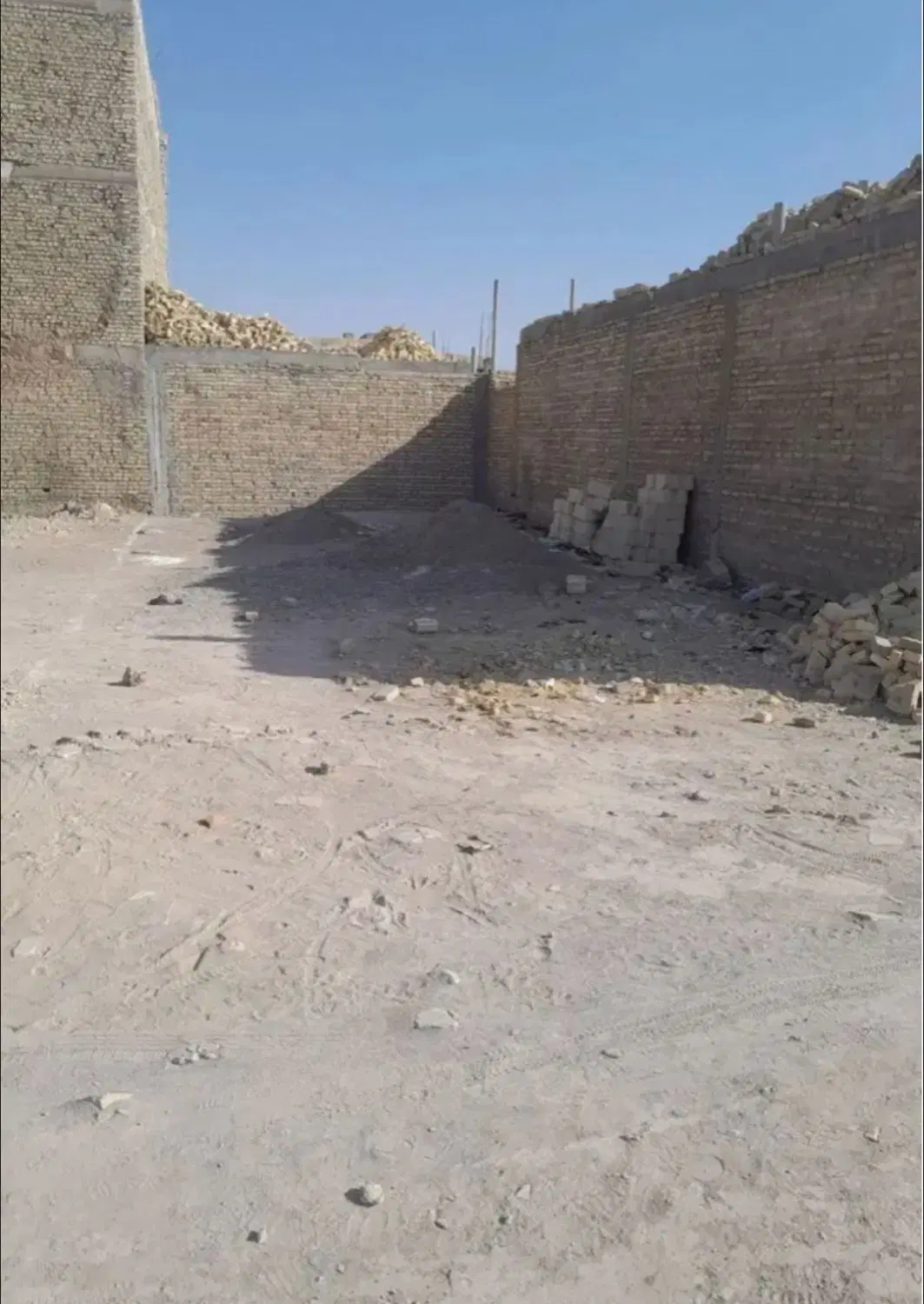 زمین مسکونی چهار دیواری پی ریزی الوار اولیا (علیا)