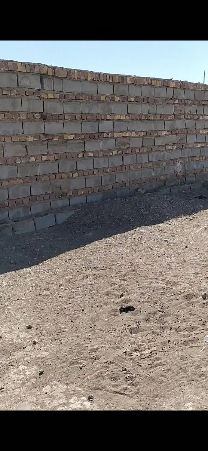 زمین در بنجار روبرویی بیمارستان درحال ساخت