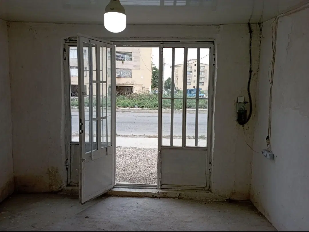 زمین مسکونی و تجاری