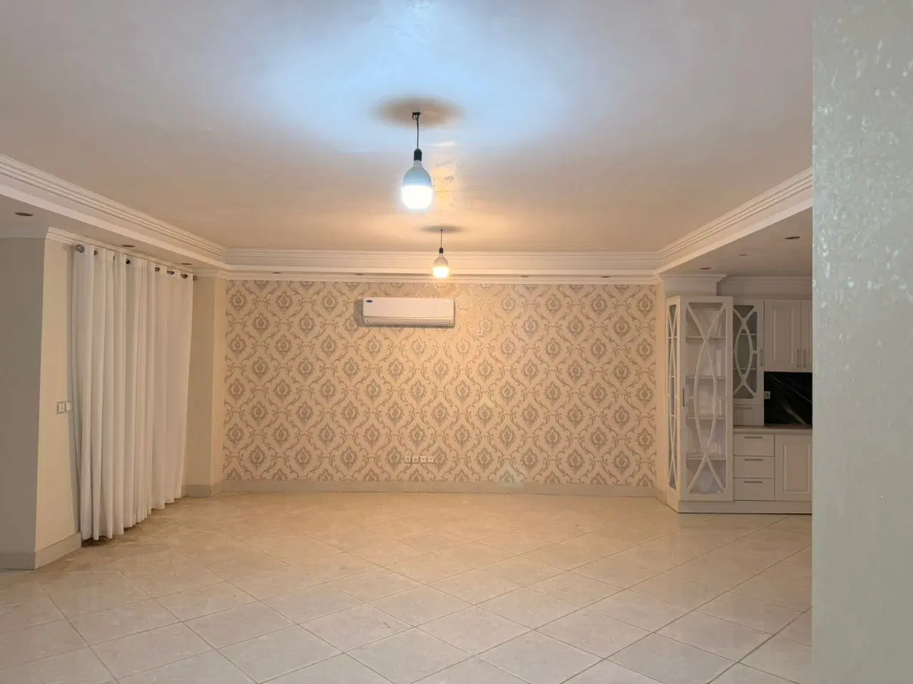 آپارتمان ۱۲۸ متری روبه روی نان فانتزی نمونه