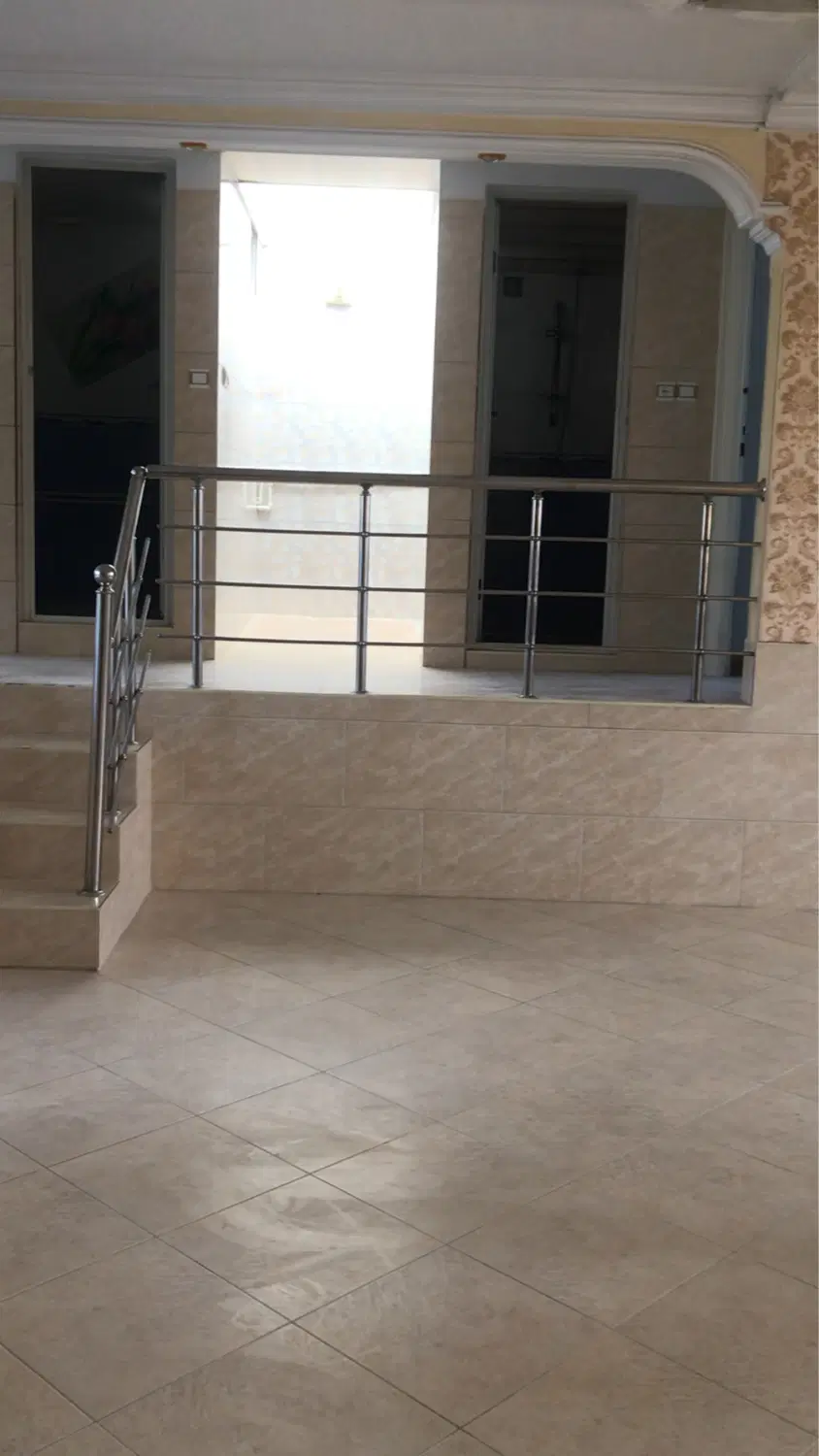 اجاره ای۱۲۰متری