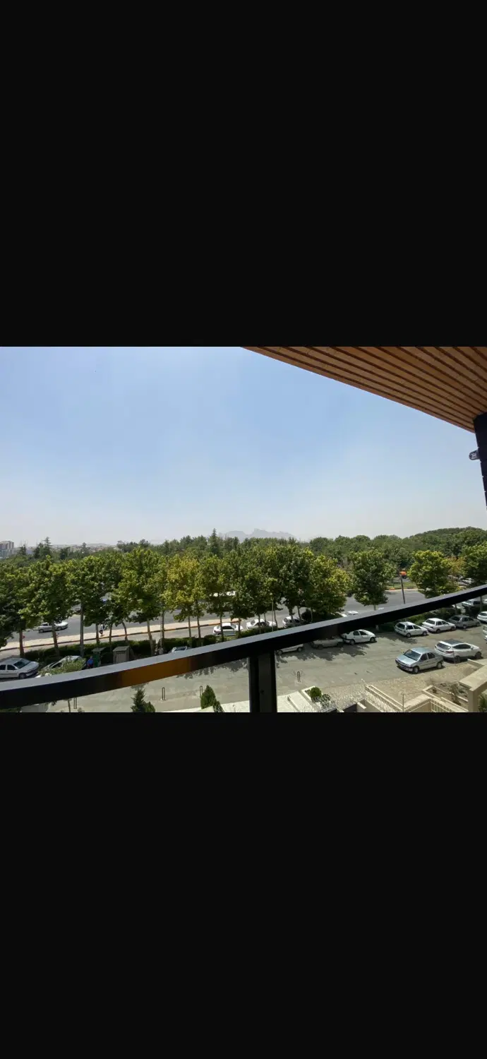 آپارتمان بر پارک مشتاق
