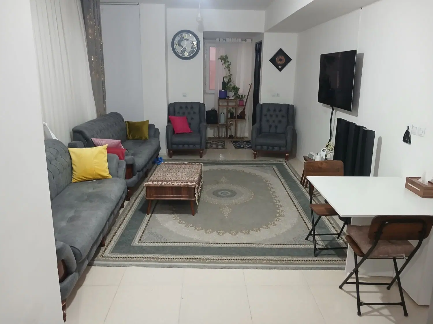 آپارتمان۸۰ متری جنوبی