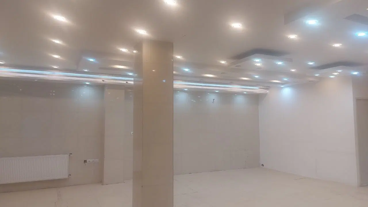 مغازه تجاری طبقه اول ۱۲۰ متر مشاور شما بداغی هستم