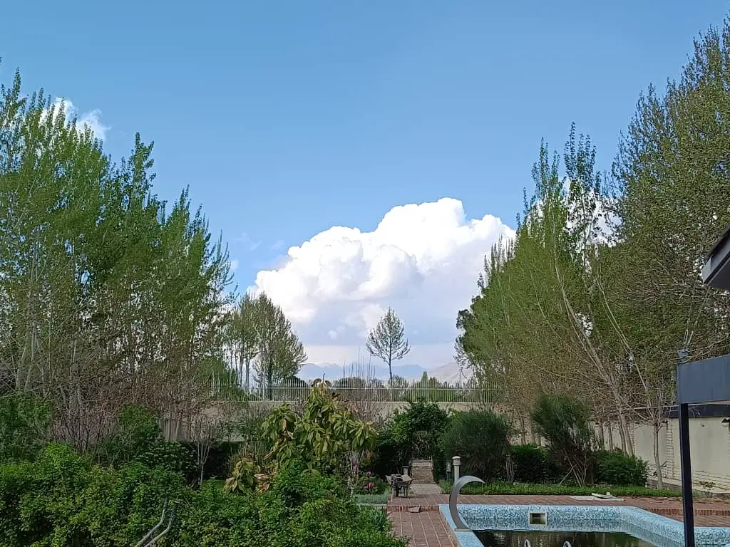 لواسان کوچک بام هنزک 750متر زمین وبنای قدیمی