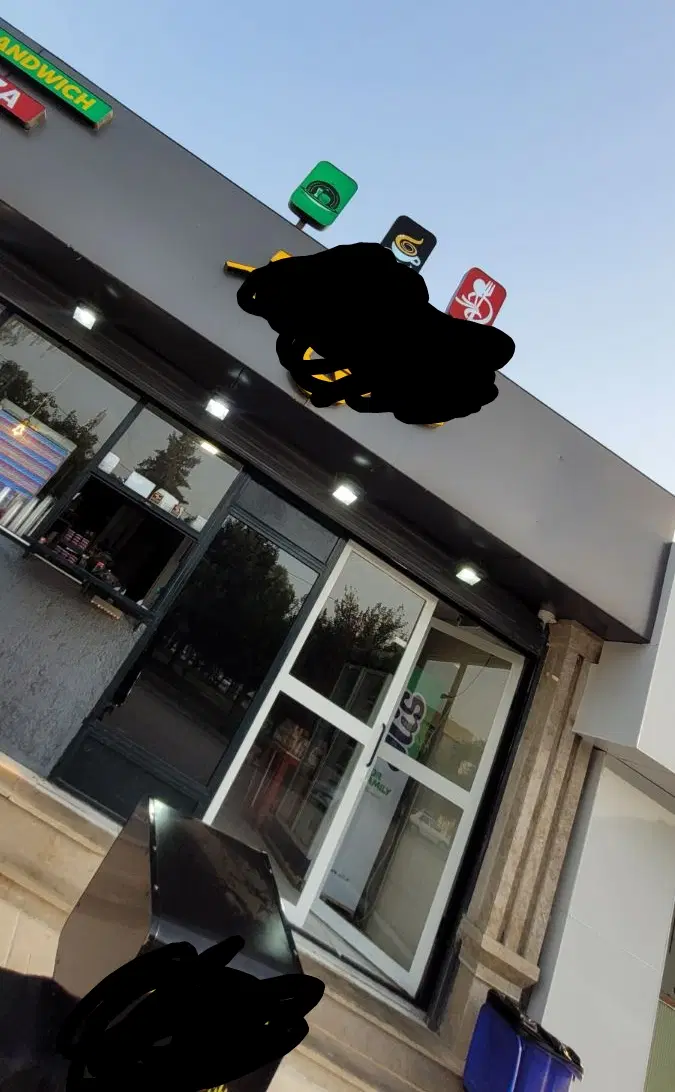 فروش مغازه دور میدان معلم