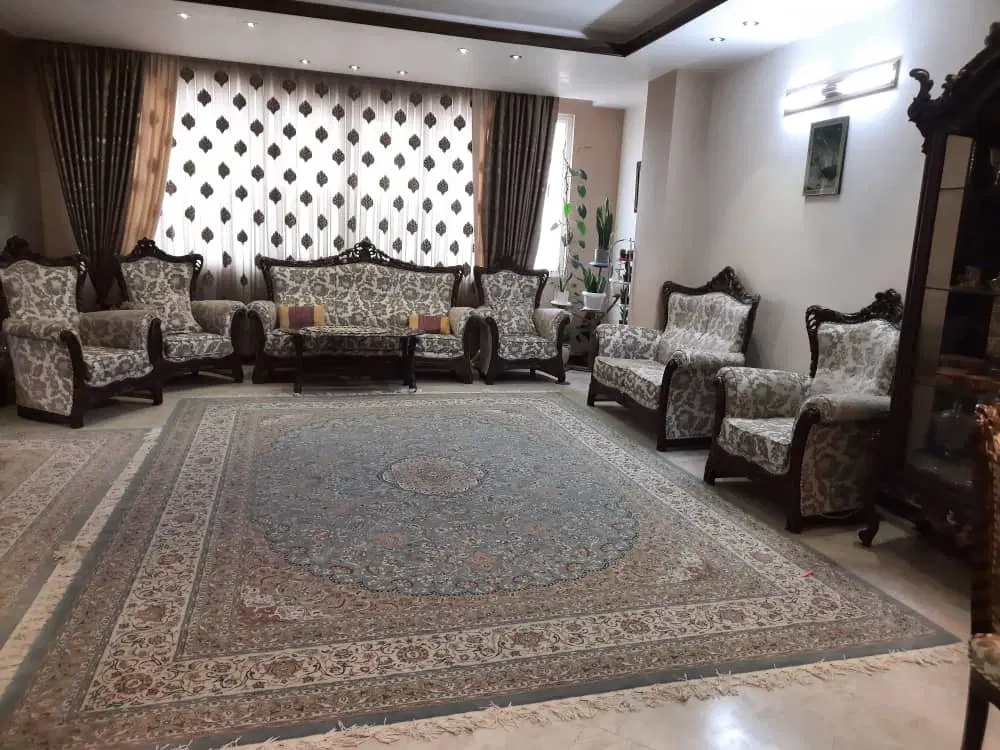 آپارتمان شیک و تمیز
