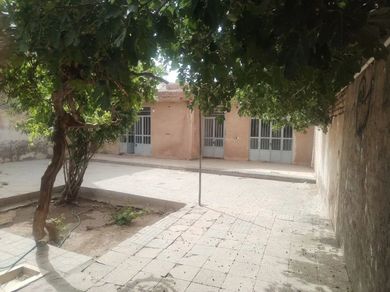 اجاره ویلایی دربست قدیمی تیراهنی ۸ قصبی