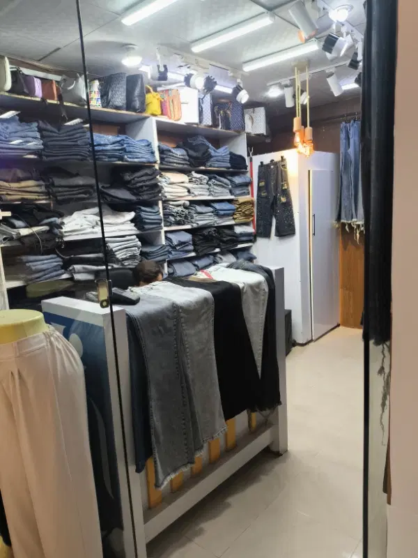 واگذاری مغازه شلوار جین زنانه