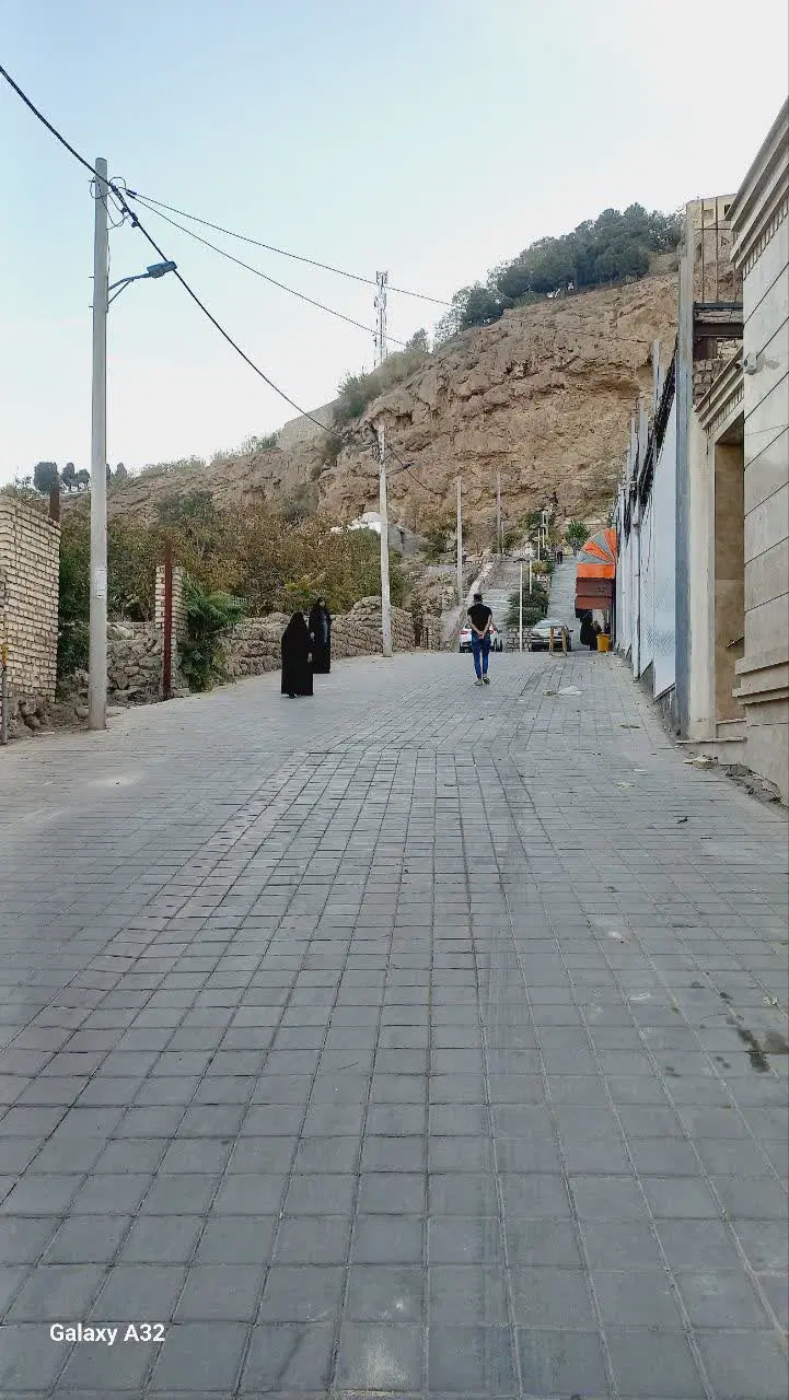 ساختمان نیمه ساز