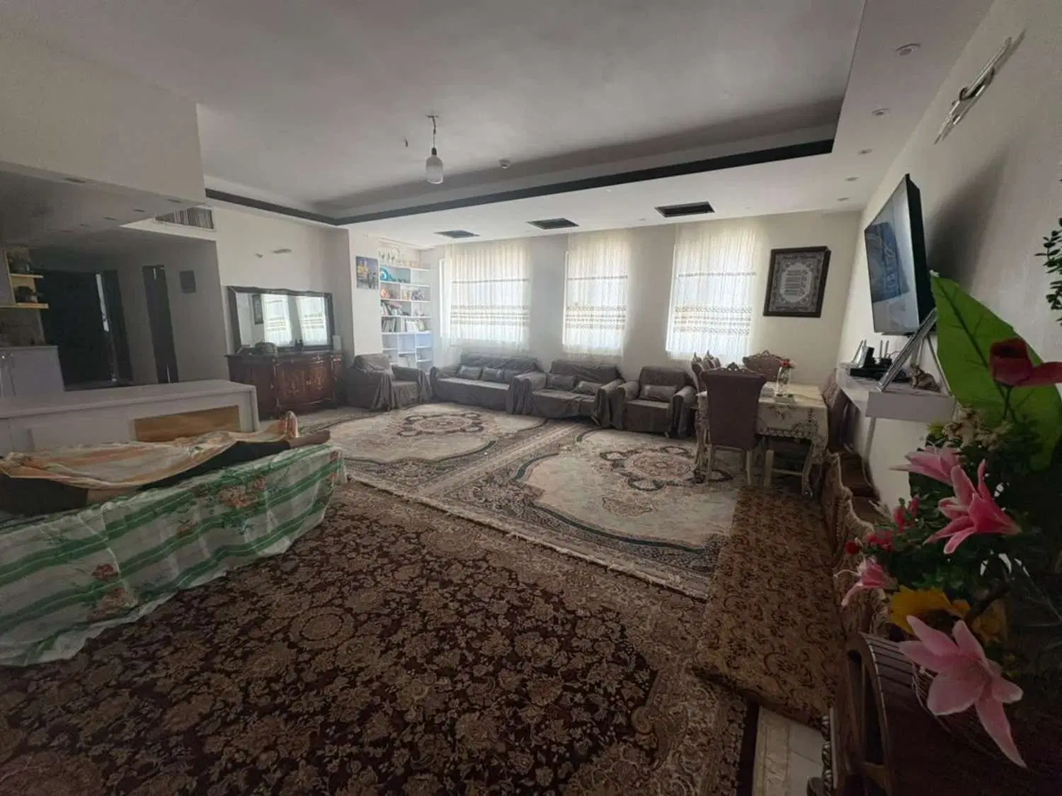 فروش منزل سه واحدی مستطیلی بدون کجی و پرتی