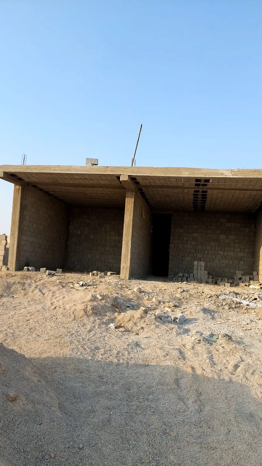 تجاری مسکونی نیمه کاره