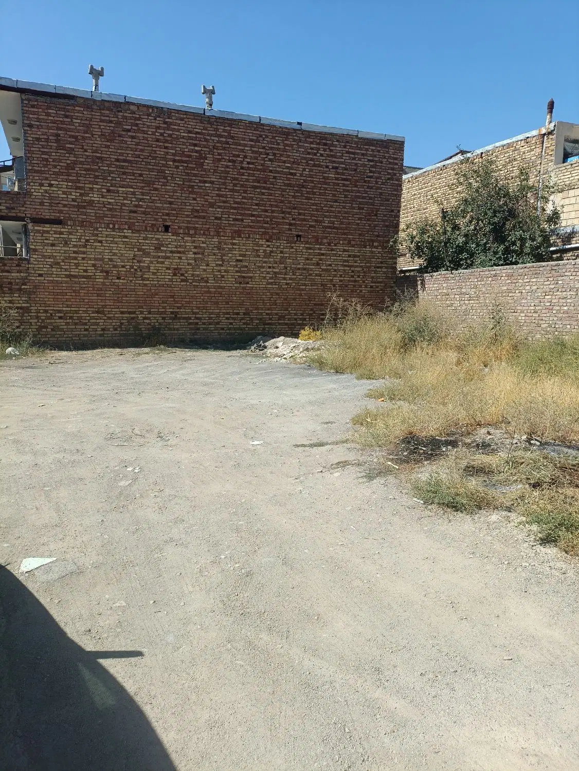 فروش زمین مسکونی با موقعیت عالی