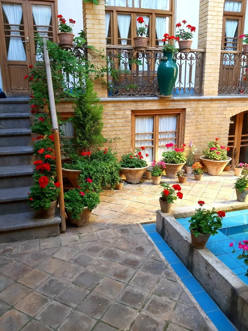 منزل مسکونی مصطفی خمینی