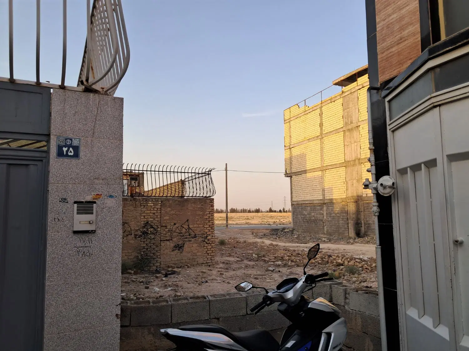فروش ۱۲۸ متر زمین در شهرک ولیعصر