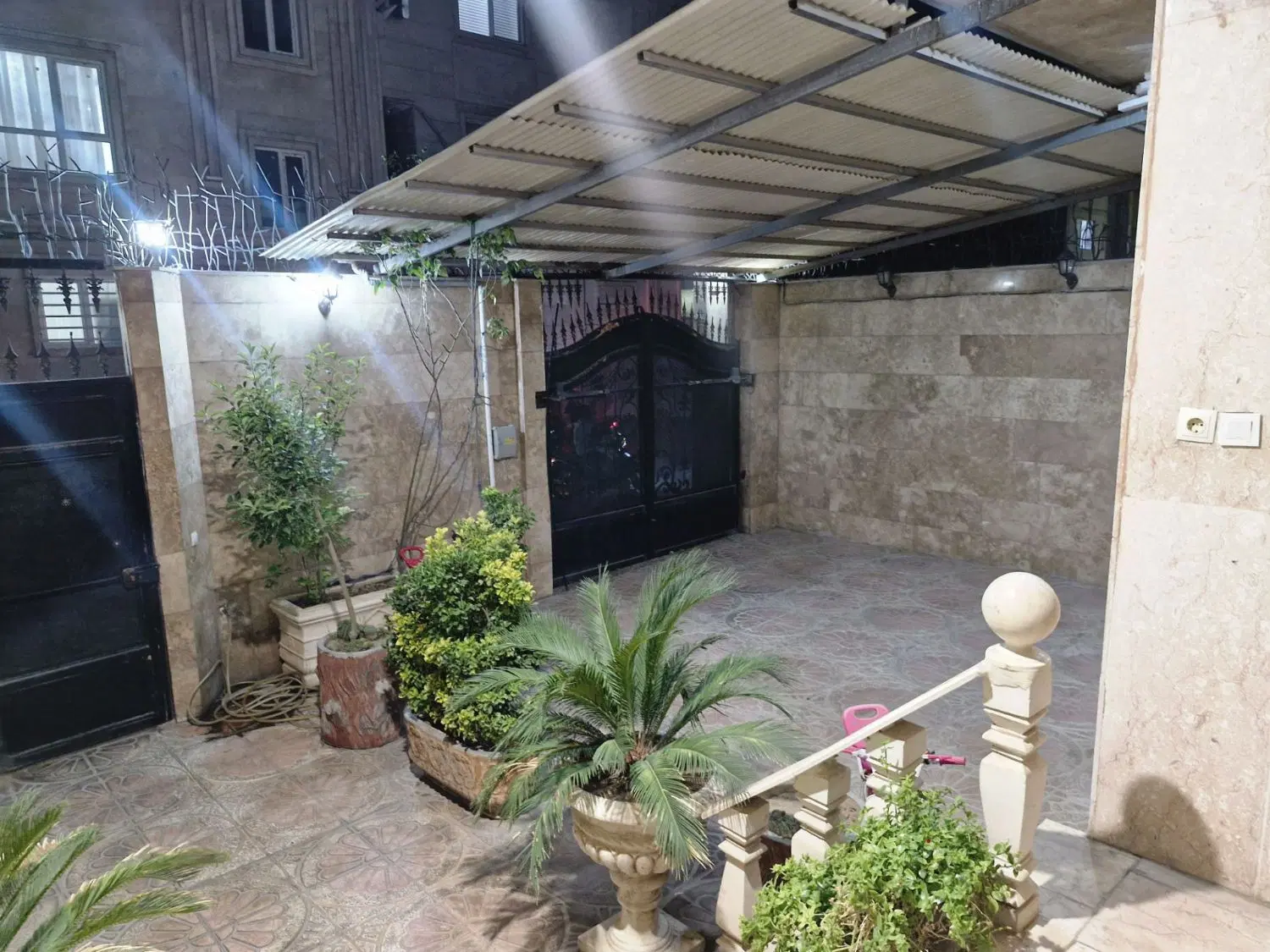 ساختمان زیبای شهر