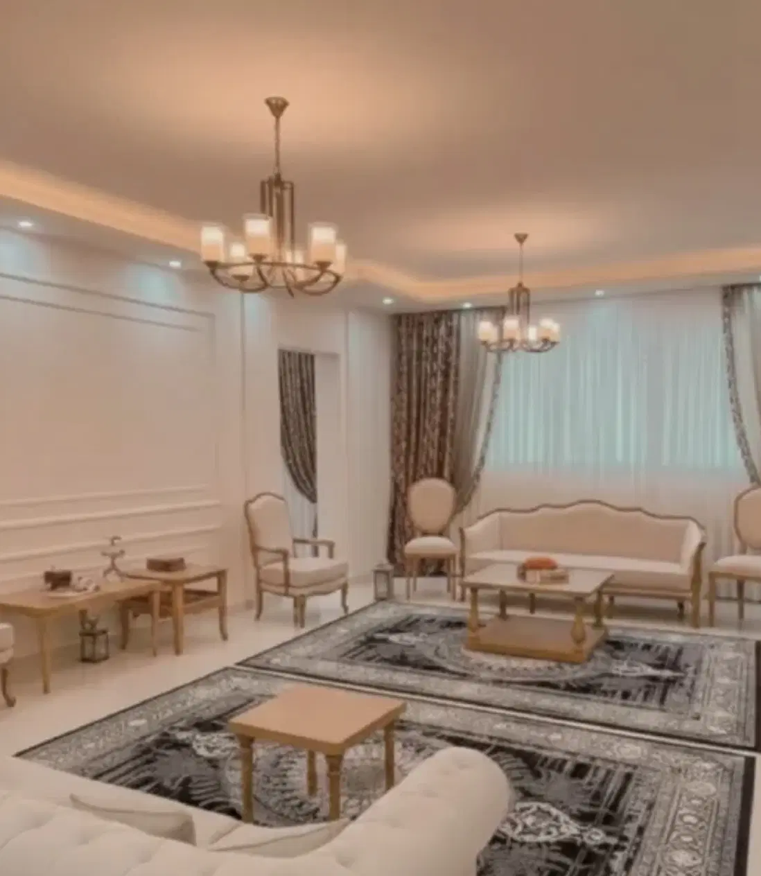 آپارتمان ۱۳۳ متر بالای مهران تاپ لوکیشن