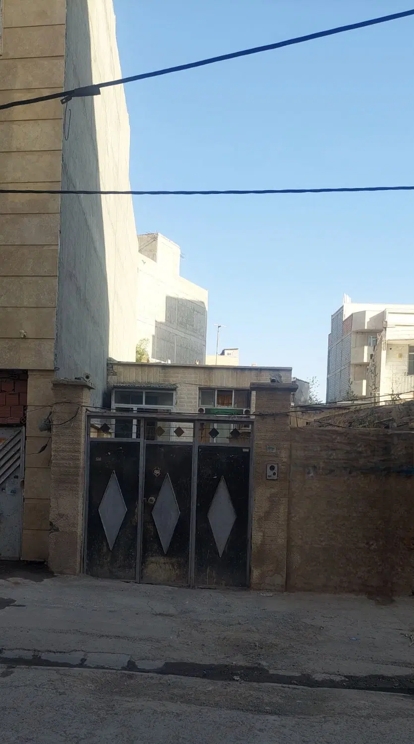 فروش خانه ویلایی در بهترین لوکیشن خیابان بعثت